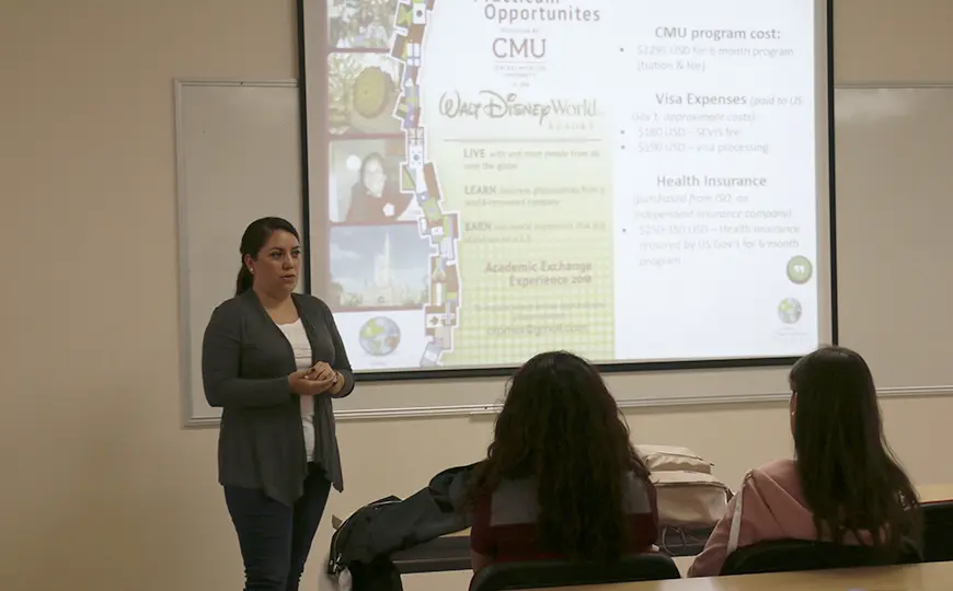 curso disney experience - Cómo entrar a la Universidad de Disney