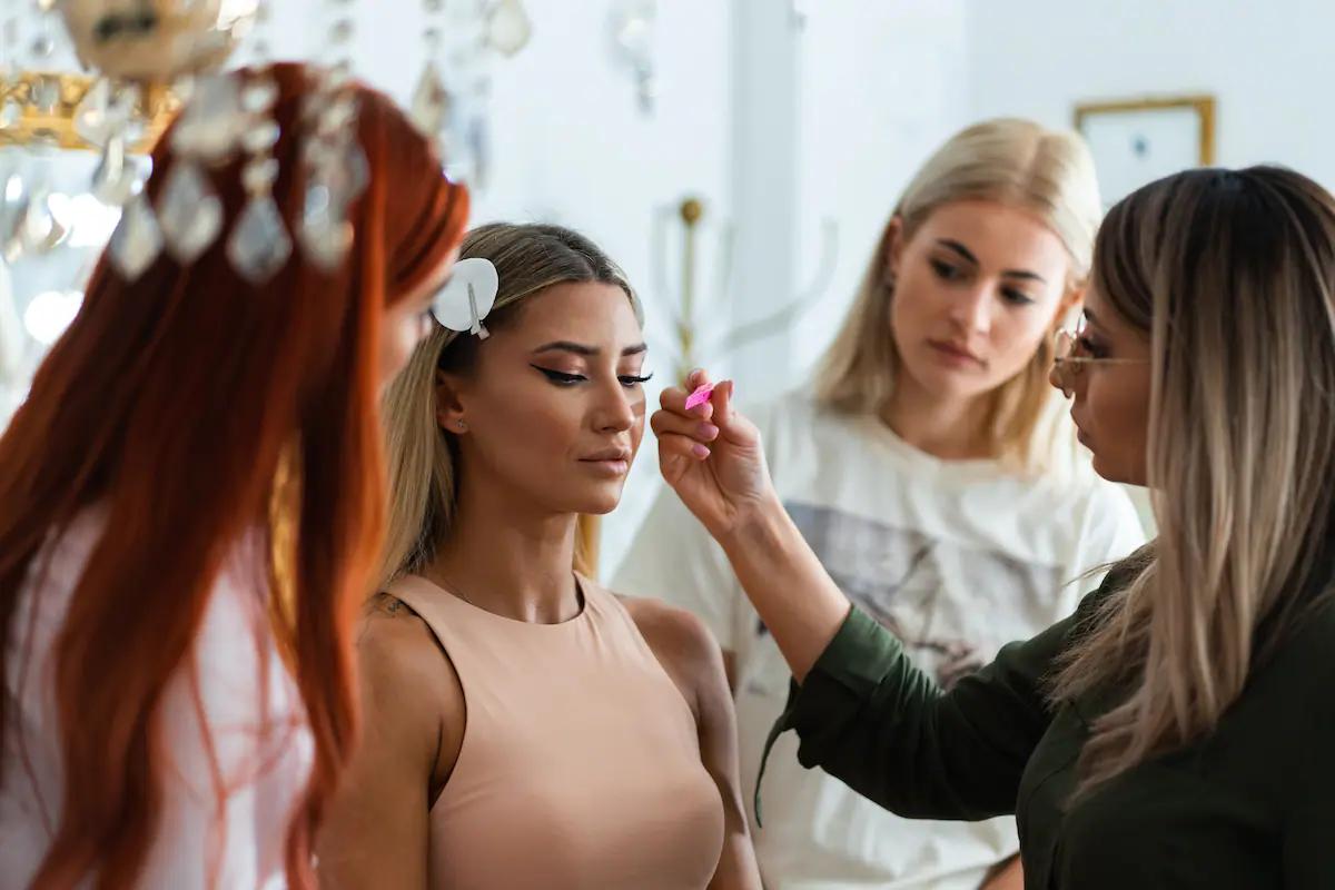cursos de cosmetica natural sena - Cómo se llama el curso de maquillaje en el SENA