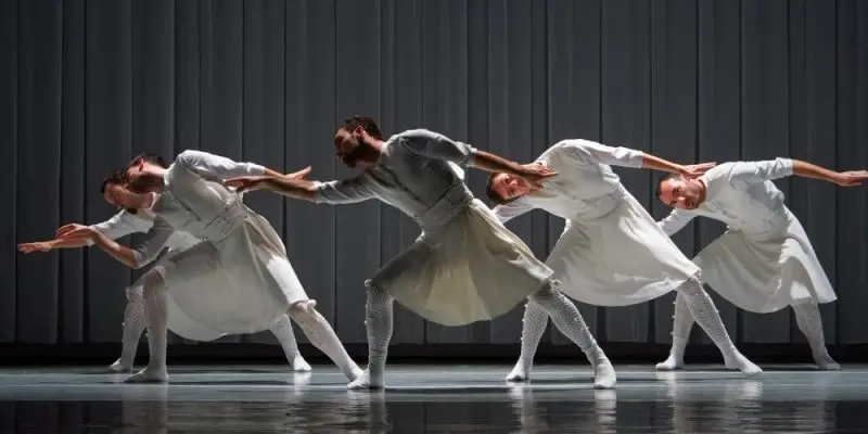 cursos de danza folklorica - Cuáles son los 4 tipos de danza