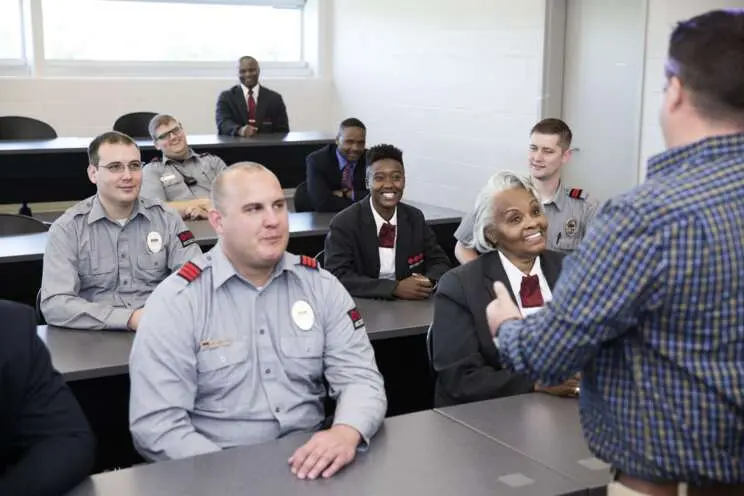 curso securitas - Cuánto cobra un trabajador de Securitas