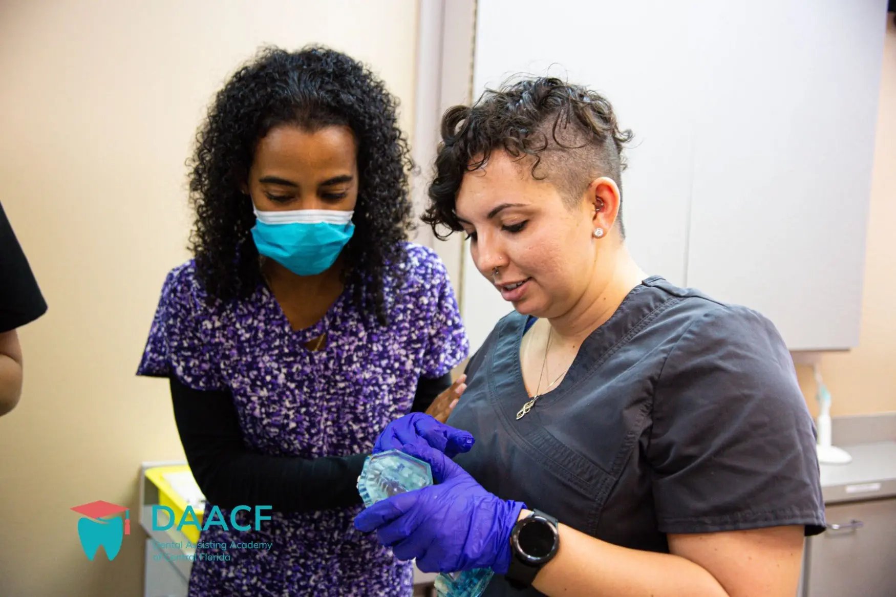 asistente dental curso - Cuánto cuesta el curso de asistente dental en Estados Unidos