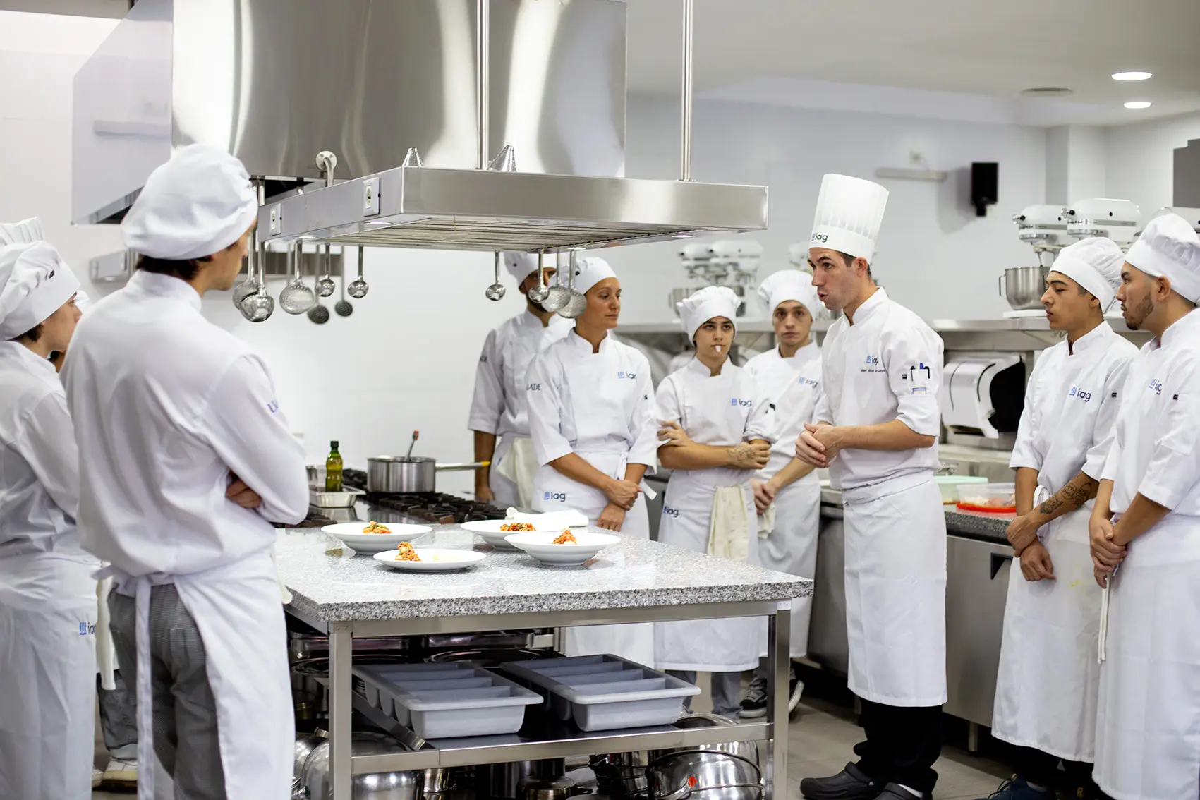 iag cursos a distancia - Cuánto dura la carrera de profesional gastronómico
