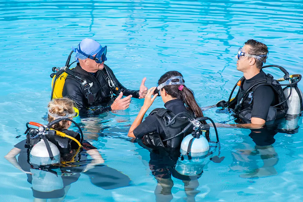 curso instructor de buceo - Cuánto gana un instructor de buceo