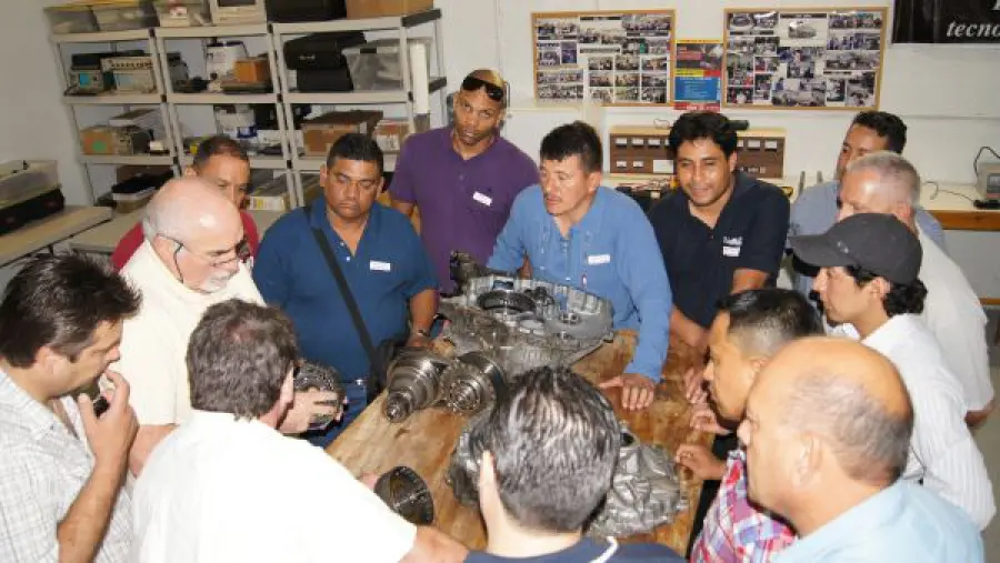curso de reparacion de cajas automaticas - Cuánto vale reparar una caja automática en Colombia