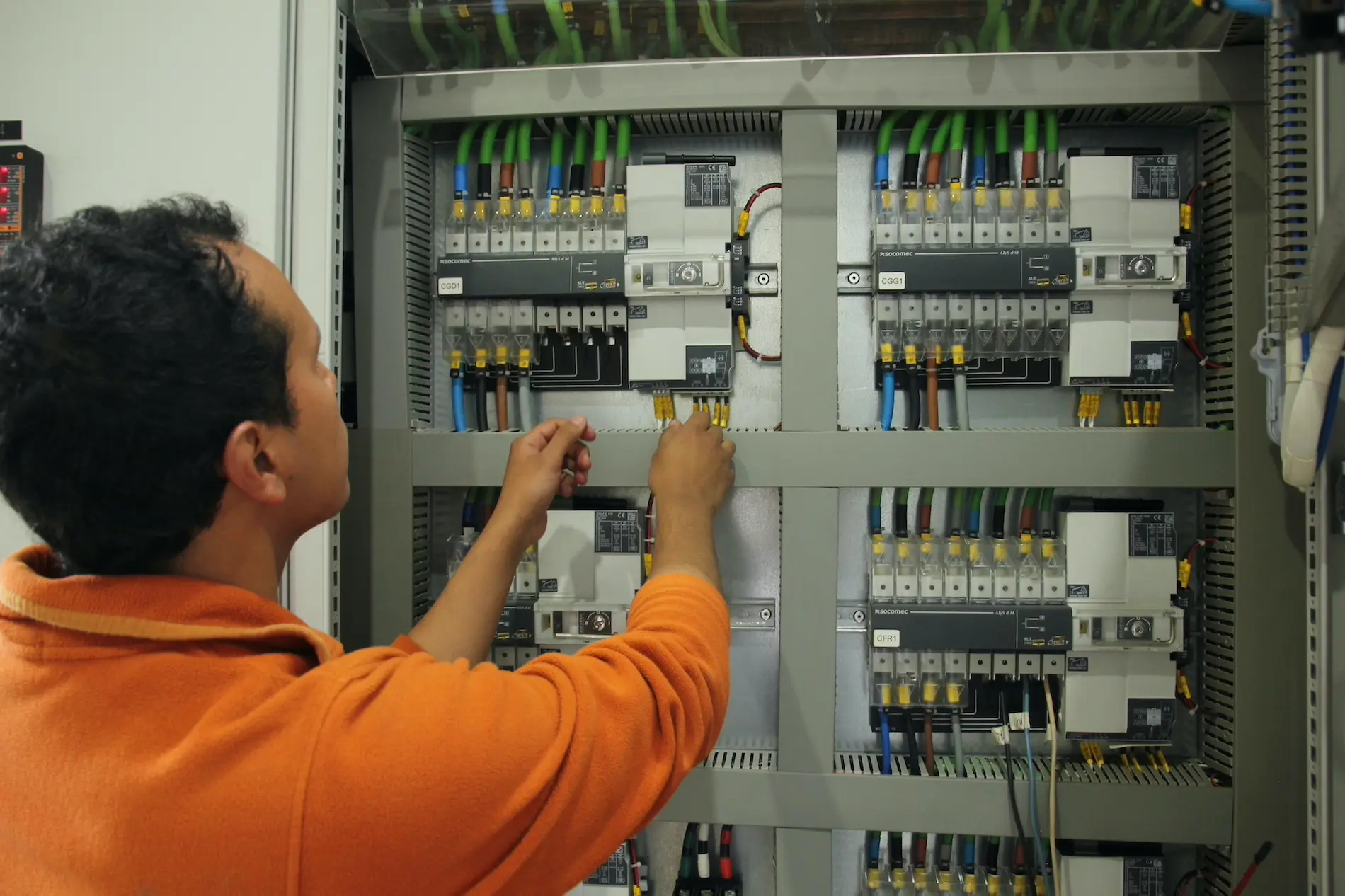 curso electricista matriculado utn - Cuántos años dura la carrera de electricista