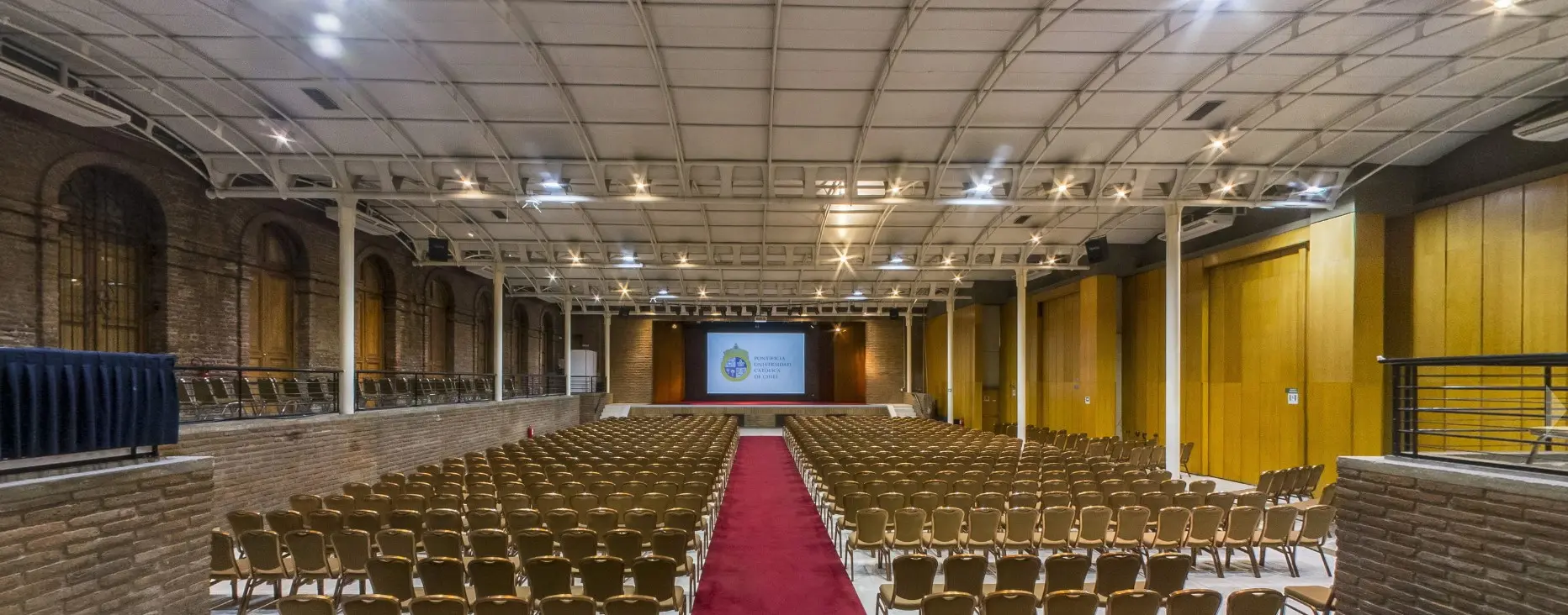 centro de extensión uc cursos - Cuántos campus tiene la UC