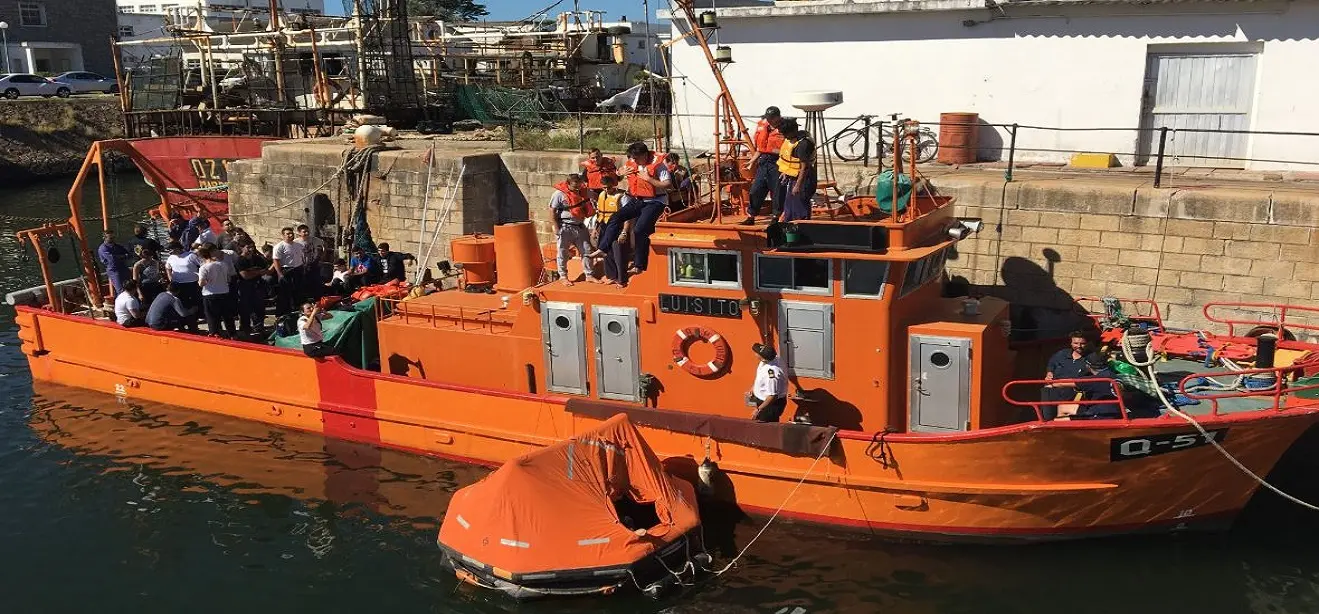 escuela nacional de pesca cursos - Dónde cursó sus estudios de piloto Luis Piedrabuena