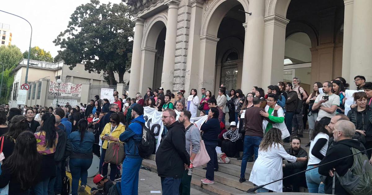 hospital bonaparte cursos - Por qué cierran el Bonaparte