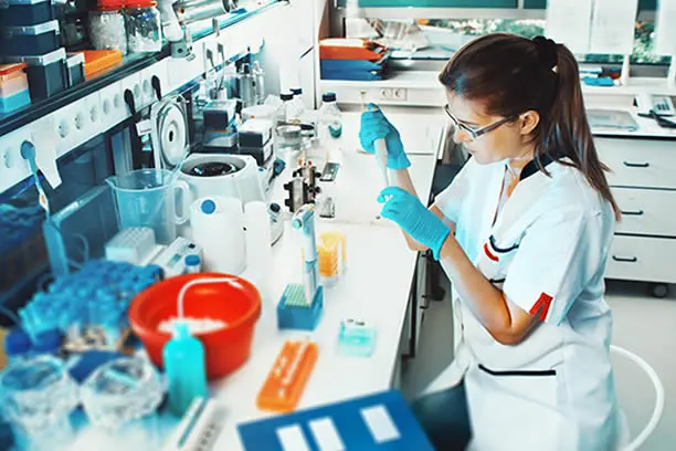 laboratorista curso - Qué carrera se estudia para ser laboratorista