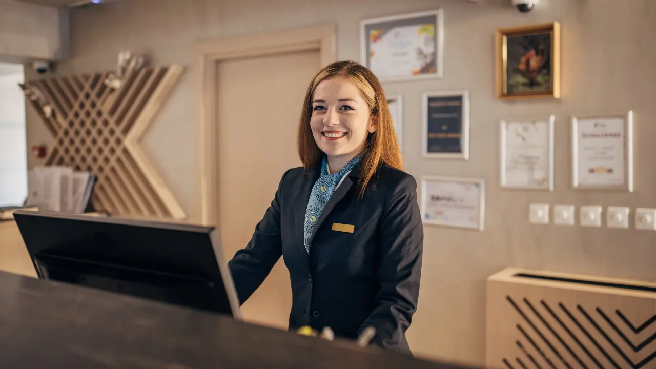 curso de recepcionista gratis - Qué curso se necesita para ser recepcionista