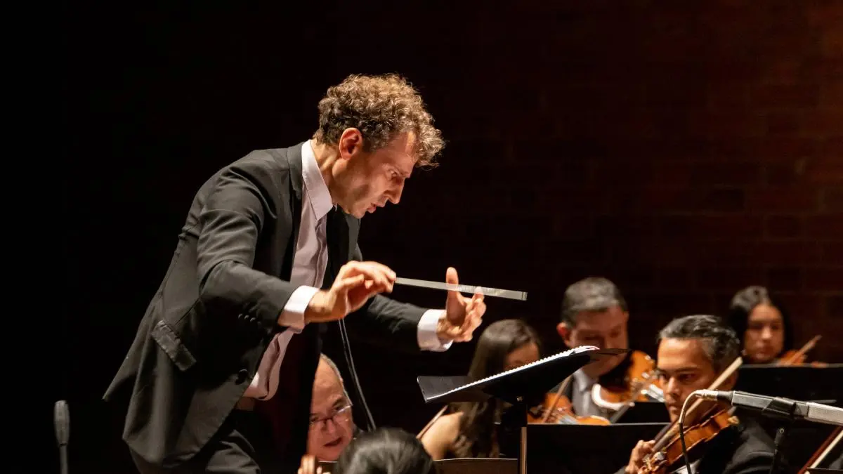 curso de direccion orquestal - Qué estudios debe tener un director de orquesta