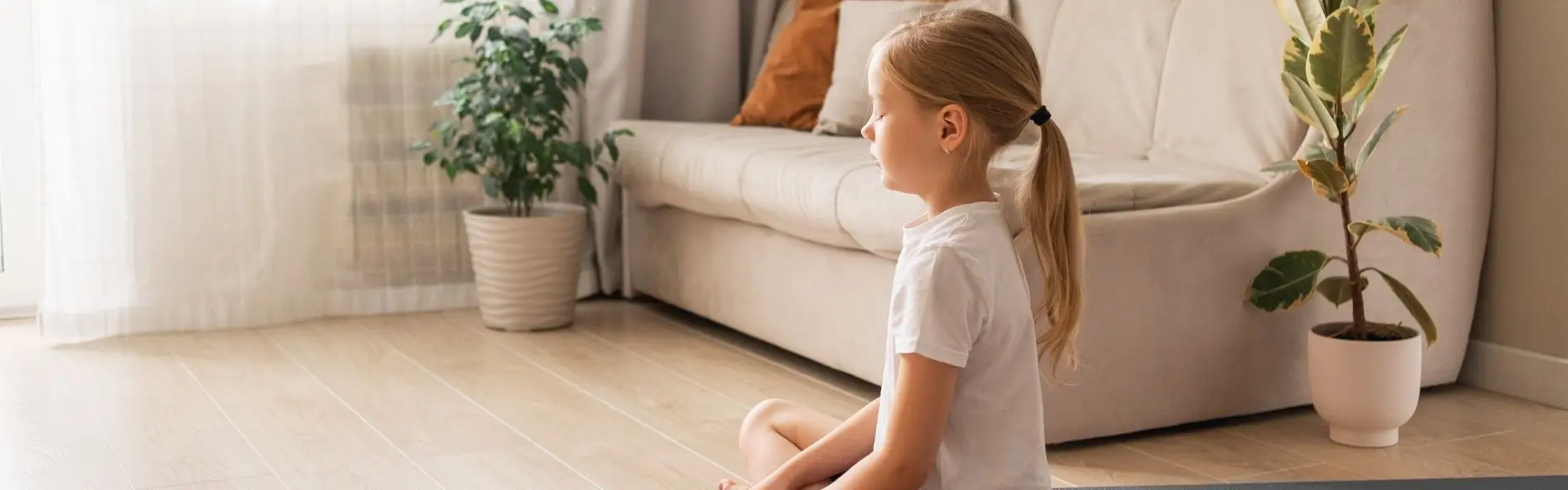 curso instructor de yoga para niños y meditacion - Qué se trabaja en yoga para niños