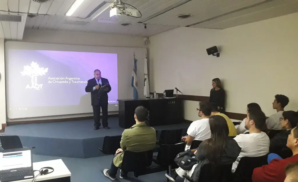 aaot curso bianual - Qué significa AAOt en la universidad