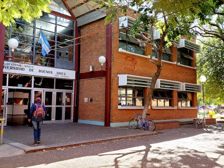 cursos uba sede martinez - Qué significa el UBA