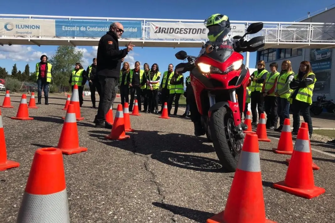Curso de Moto Gratis: ¿Mito o Realidad? Guía Completa - Qué tan difícil es aprender moto curso de moto gratis - Qué tan difícil es aprender moto