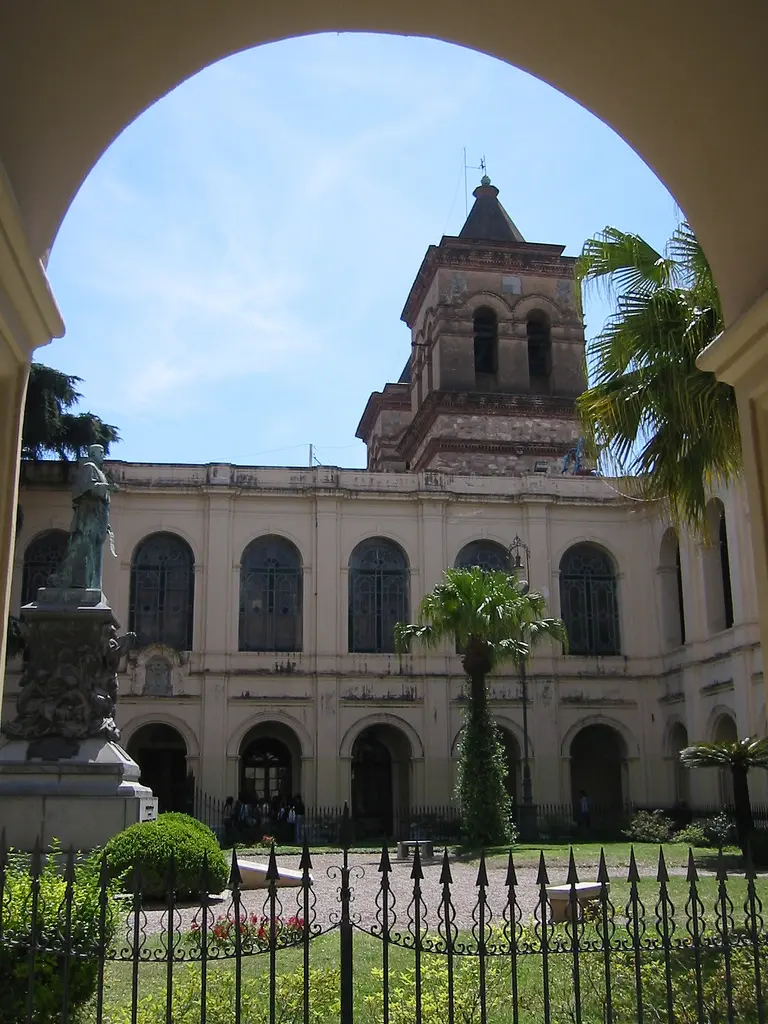 campus virtual unc cursos - Qué tipo de universidad es la UNC